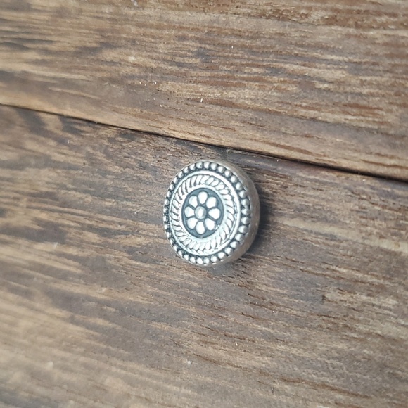 Aztec floral charm - Picture 1 of 2